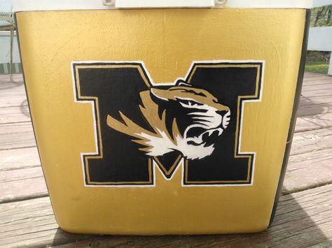 mizzou side of charlies cooler Mizzou Frat Cooler, Nashville Cooler, Beer Pong Table Diy, Fraternity Cooler, Frat Formal, Formal Cooler Ideas, Formal Cooler, Theta Chi, Frat Coolers