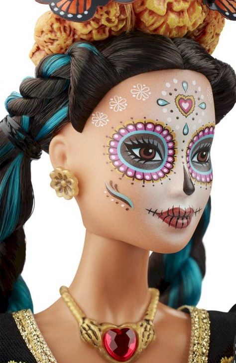 Barbie Catrina, Imprimibles Halloween, Louisiana Mardi Gras, Barbie Signature, Halloween Beauty, Scary Dolls, Im A Barbie Girl, Scary Makeup, Día De Muertos