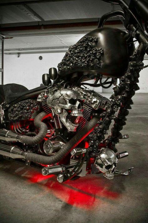 Badass Vrod Custom, Moto Harley Davidson, Мотоциклы Harley Davidson, Motorcycle Paint Jobs, Мотоциклы Cafe Racers, Custom Street Bikes, Chopper Bobber, Vespa Scooter, Futuristic Motorcycle