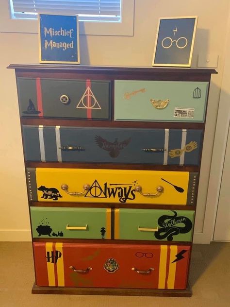 Disney Painted Furniture, Harry Potter Painted Furniture, Hp Doodles, Harry Potter Dresser Diy, Harry Potter Furniture Ideas, Harry Potter Changing Table, Harry Potter Wardrobe Furniture, Harry Potter Dresser, Harry Potter Luggage Dresser