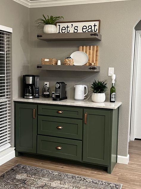 Green Coffee Bar Ideas, Forest Green Coffee Bar, Coffee Bar Ideas Green, Sage Green Coffee Bar, Green Coffee Bar Cabinet, Olive Cabinets Kitchen, Green Coffee Bar, Cafe Corner, Mesa Tv