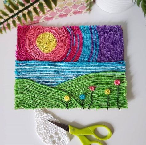 Yarn Painting Art, Textile Art Projects, Yarn Art Projects, Class Art Projects, Crafts For Kids Easy, Crafts For Kids Paper, Yarn Painting, Elementary Art Projects, Wool Art