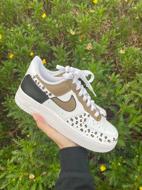 Custom cheetah/ leopard print hand painted Air Force 1 shoes Painted Air Force 1, Air Force One Shoes, Painted Shoes Diy, Painted Nikes, Air Force Shoes, Boty Nike, Custom Painted Shoes, Custom Shoes Diy, Air Force 1s