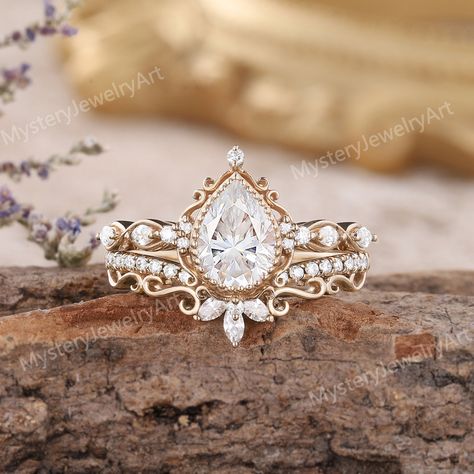 Vintage Moissanite Engagement Ring Set Rose Gold Ring Floral Ring Pear Moissanite Ring Bridal Set Statement Rings Anniversary Gifts for Her  Only Wedding Band https://www.etsy.com/listing/1522954953 Only Engagement Ring-Moissanite https://www.etsy.com/listing/1506692098   Opal engagement ring set: https://www.etsy.com/listing/1775139694  💎RING DETAILS  Material: 10K/14K/18K yellow gold, white gold, and rose gold are available. (Other metals and stones are also available, please feel free to con Vintage Pear Moissanite Engagement Ring, Bride Wedding Ring Gold, Gold And White Gold Wedding Ring Set, Vintage Bridal Sets Rings, Vintage Bridal Set, Moonstone Engagement Ring Gold, Vintage Wedding Rings 1920s Antique, Pear Engagement Rings, Engagement Rings Pear