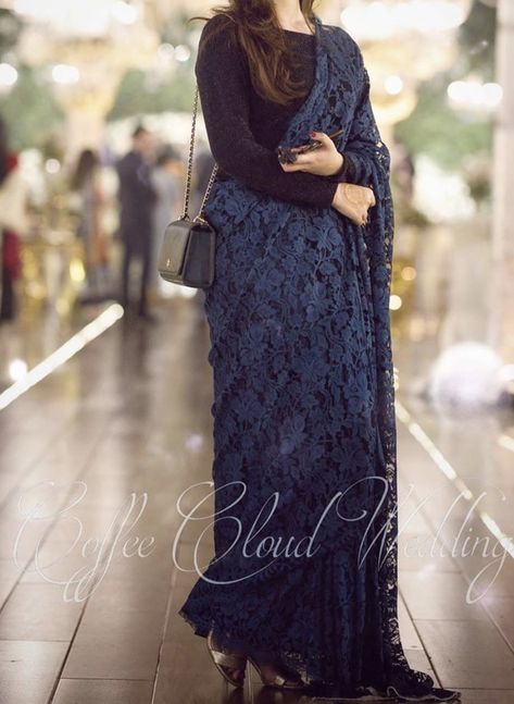 Dark Blue Saree, Farewell Saree, Designer Dresses Elegant, Shadi Dresses, Sarees For Girls, Velvet Dress Designs, Fancy Sarees Party Wear, Saree Designs Party Wear, Designer Saree Blouse Patterns