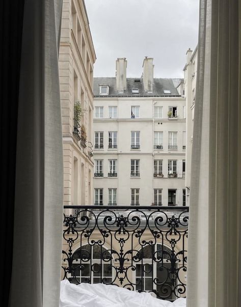 The Selection Aesthetic, Singer Aesthetic, An Open Window, White Architecture, Paris Dream, Paris Vibes, Parisian Lifestyle, Parisian Vibes, Parisian Life