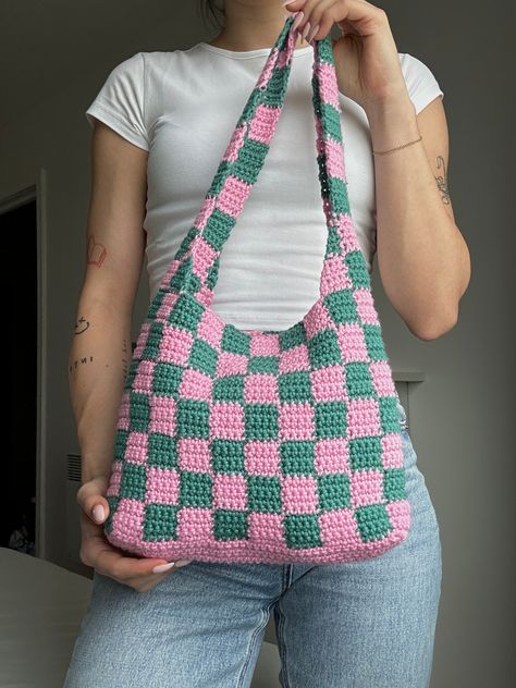 Crochet Shoulder Bag Pattern, Checkered Tote Bag, Crochet Checkered, Shoulder Bag Pattern, Shoulder Bags Pattern, Crochet Shoulder Bag, Crochet Tote, Cute Tote Bags, Tapestry Crochet