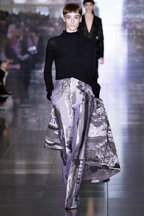 Mary Katrantzo Mary Katrantzou, Review Fashion, Fashion Week Runway, Runway Collection, Fashion Shows, Womens Fall, London Fashion Week, Modern Luxury, Beautiful Outfits