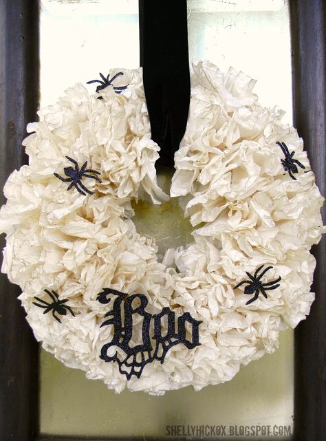 Spider Web Wreath, Coffee Filter Wreath, Halloween Decor Diy, Diy Halloween Wreath, Diy Halloween Decor, Craft Decor, Halloween Spider Web, Halloween Diy Crafts, Easy Diy Halloween