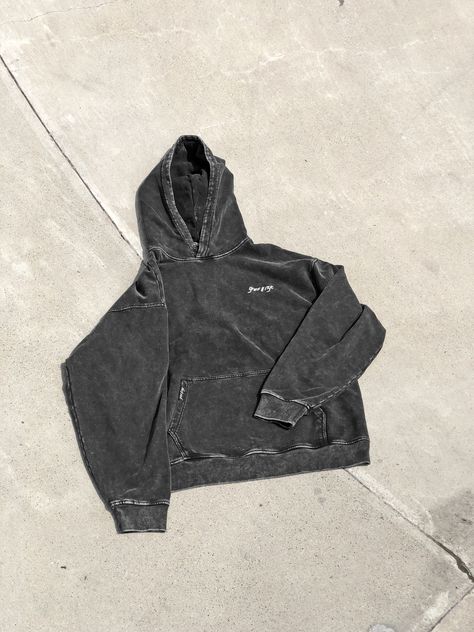 Premium Heavyweight Acid-Washed Hoodie // Vintage Black from GRIFF // NYC. Vintage streetwear at its finest Vintage Hoodies Men, Hoodie Design Aesthetic, Men Hoodies Aesthetic, Aesthetic Hoodies Men, Washed Grey Hoodie, Grey Hoodie Outfit Men, Black Hoodie Outfit Men, Grey Zip Up Hoodie Outfit, Vintage Hoodies Aesthetic