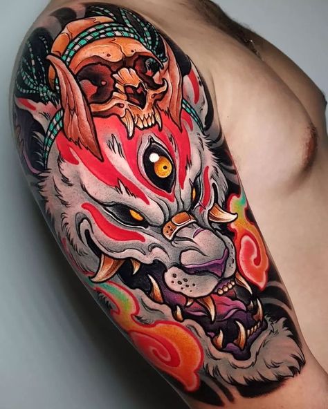 Awesome neo-traditional kitsune tattoo made with Killer Ink supplies! Tattoo Designs For Guys, New Traditional Tattoo, Colored Tattoo Design, Neo Tattoo, Traditional Tattoo Flowers, Artist Of The Month, Men Tattoos Arm Sleeve, Traditional Japanese Tattoos, Tattoo Artwork