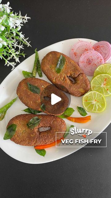 Vegetarian Fish, Chutney Sauce, Fish Fry Recipe, Mint Chutney, Raw Banana, Fried Fish Recipes, Fish Fry, Gram Flour, Boiled Potatoes