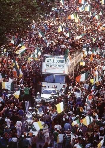 Half a million people in Dublin welcome home the Republic of Ireland football team after they reached the quarter-final of The World Cup in 1990. Republic Of Ireland Football, Ireland Football, Football Illustration, Celtic Culture, Irish Culture, Republic Of Ireland, Retro Football, Aston Villa, Badass Quotes