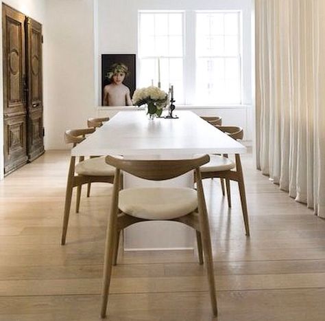 Wegner elbow Elbow Chair, Wegner Chair, Scandinavian Chairs, Contemporary Dining Room, Hans Wegner, Elle Decor, Room Table, Dining Room Chairs, Living Room Chairs