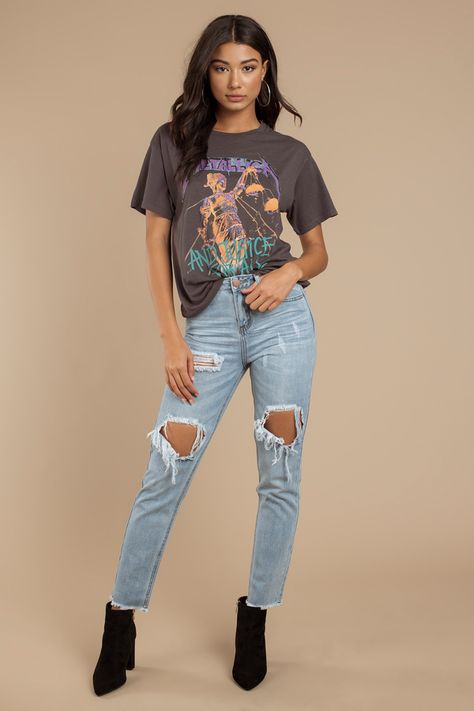 Dc Clothes, Tucson Style, Dope Tshirts, Tops For Women Casual, Torn Jeans, Women's Casual Style, Stylish Clothes For Women, Jeans Distressed, Casual Tops For Women