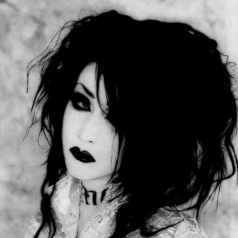 Estilo Punk Rock, Malice Mizer, Kei Visual, Gothic Hairstyles, Goth Hair, Goth Look, Photographie Portrait Inspiration, Hair Color Pastel, Victorian Goth