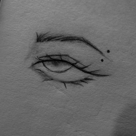 Eyeliner Drawing Art, Y2k Eyes Drawing, Vampire Eyes Drawing, Siren Eye Drawing, Easy Sketch Book Ideas, Body Parts Drawing, Anime Eyes Sketch, Eye Sketch Easy, Eye Drawing Easy