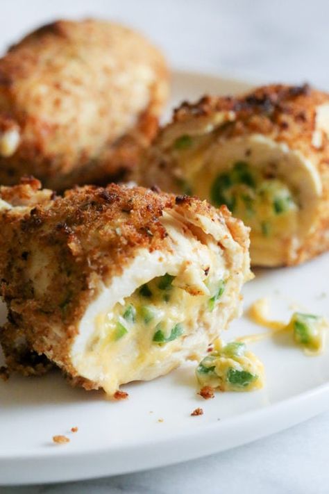 Baked Stuffed Chicken, Chicken Breast Stuffed, Jalapeno Popper Chicken, Cheese Cheddar, Stuffed Chicken Breast, Jalapeno Chicken, Jalapeno Popper, Skinny Taste Recipes, Stuffed Chicken