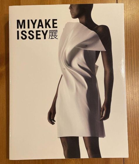 Miyake Issey Exhibition Miyake Issey's Work Art Design Book Used | eBay Izzey Miyake, Issey Miyake 80s, Issue Miyake, Issey Miyake Fashion, Issey Miyake Dress, Work Art, Design Book, Buy Buy, Fashion Books