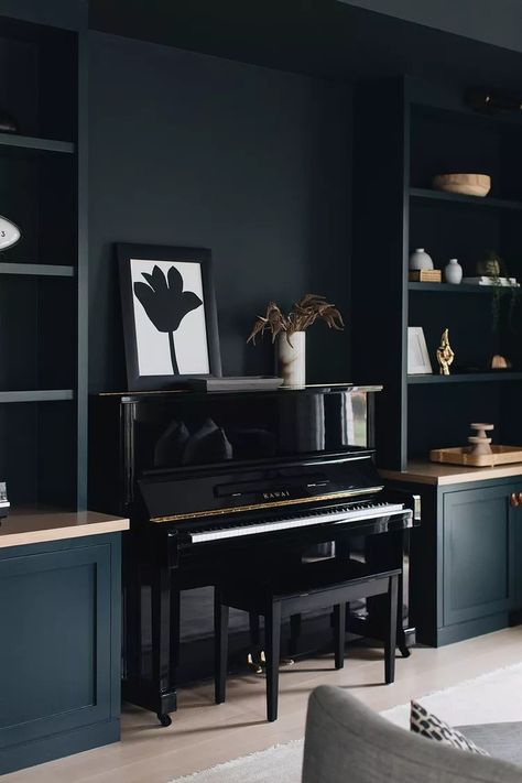 How the "One-In, One-Out" Rule Can Keep Your Home Clutter Free Piano Room Design, Modern Colonial House, Modern Brick House, Kate Marker Interiors, Piano Decor, Modern Colonial, Piano Room, Bookcase Wall, Colonial House