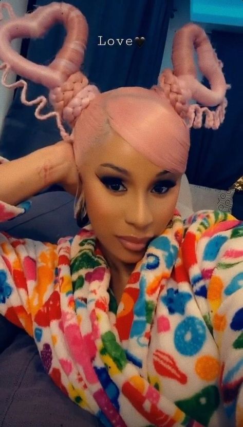 Pinterest @sweetness Cari B, Cardi B Picture, Pictures Of Cardi B, Cardi B Pics, Cardi B Photos, Kids Outfits Daughters, Hype Hair, Cute Natural Hairstyles, Celebrity Selfies