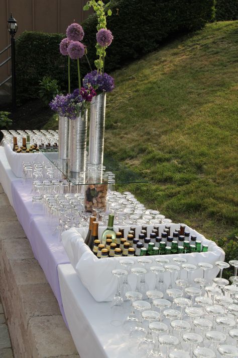 Summer Bar Set-up for a Garden Wedding Reception Reception Food Station, Wedding Reception Food Stations, Couple Food, Diy Wedding Bar, Food Set Up, Diy Wedding Video, Bar Setup, Food Bars, Garden Wedding Reception