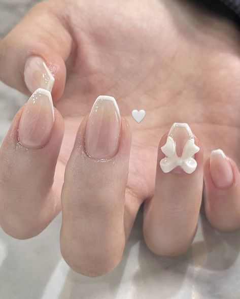 White Coquette Nails, Pink Tip Nails, Classy Nail Art, Hello Nails, Casual Nails, Pretty Gel Nails, Pearl Nails, Soft Nails, Kawaii Nails