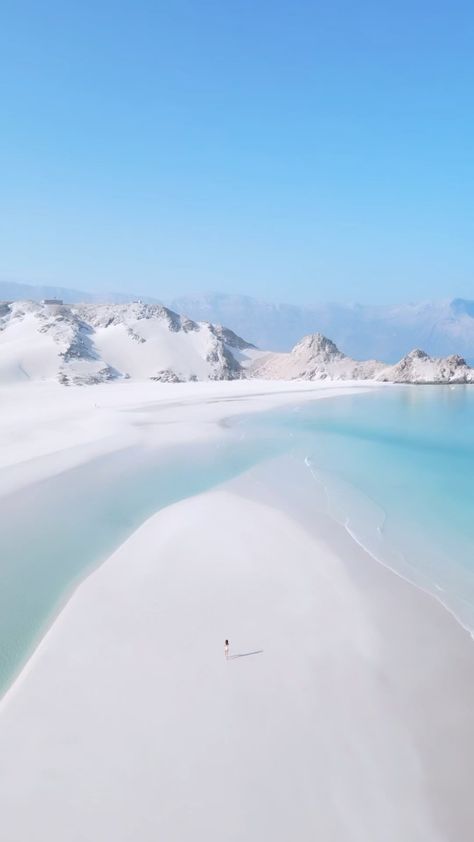 Somalia Beach, Yemen Socotra, Fad Fashion, Socotra Yemen, Socotra Island, Floating Lounge, Socotra, Welcome On Board, Island Tour