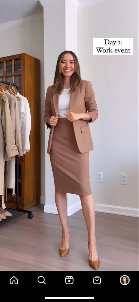 Lawyer Female Work Outfits, Official Suits For Women Work Outfits, Pencil Skirt Outfits Classy Work, Formal Business Dresses For Women, Outfit For Thesis Defense, Smart Business Outfits Women, Legal Attire Women, Corporate Attire Short Women, Dress Corporate Attire