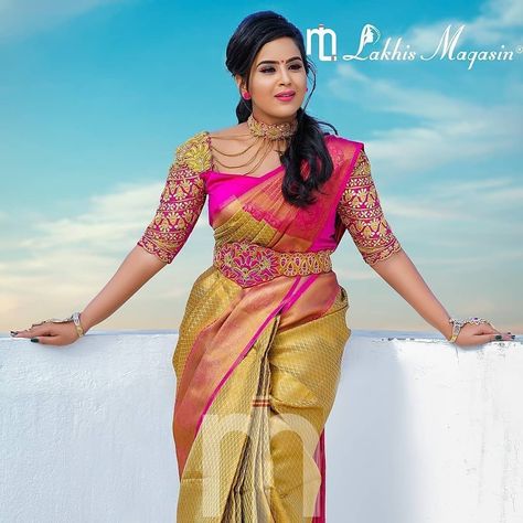 Murtham Saree, Long Saree Blouse Designs, Blouse Designs For Saree, Ruffle Blouse Designs, Saree Belt, Langa Blouse, Saree Kuchu New Designs, Maggam Blouses, Elegant Sarees