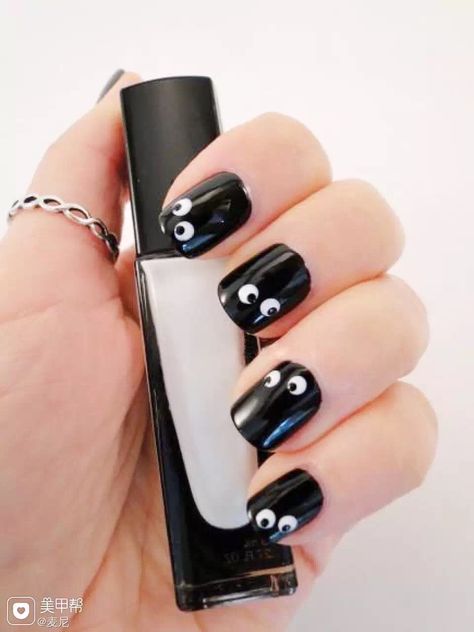 Black And White Nail, Eye Nail Art, White Nail, Halloween Nail Designs, Ombre Hair Color, Halloween Nail, Nail Polish Designs, Halloween Nail Art, Beautiful Nail Art