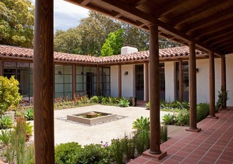 Courtyard Modern Adobe House, Modern Adobe, Style Hacienda, Spanish Courtyard, Boho Glam Home, Clay Roof Tiles, Hacienda Style Homes, Spanish Tiles, Farmhouse Architecture