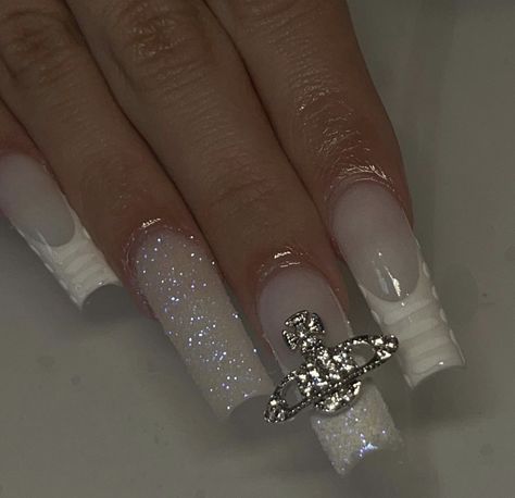 Pretty Nail Ideas, Nail Ideas 2022, Corset Nails, Nails After Acrylics, Red Acrylic Nails, Colored Acrylic Nails, Girly Acrylic Nails, Short Square Acrylic Nails, Pearl Nails