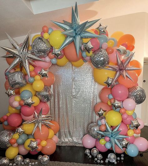 Groovy Bachelorette, Bachelorette Balloons, Barbie Theme Party, 70s Party, Balloon Installation, Barbie Theme, Balloon Arrangements, 90s Party, Birthday Balloon Decorations