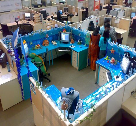 Decorated Cubicles for Summer! #cubiclesdecor Halloween Cubicle, Simple Office Decor, Decorating Office, Practical Magic House, Work Desks, Work Cubicle, Cubicle Decor Office, Halloween Office, Office Themes