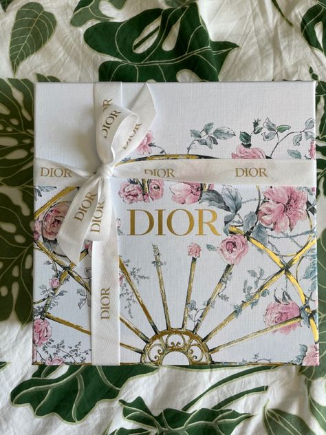 Luxury Packaging Design, Luxury Packaging, Packaging Design Inspiration, Package Design, Mother’s Day, Packaging Design, Dior, Design Inspiration, Packaging