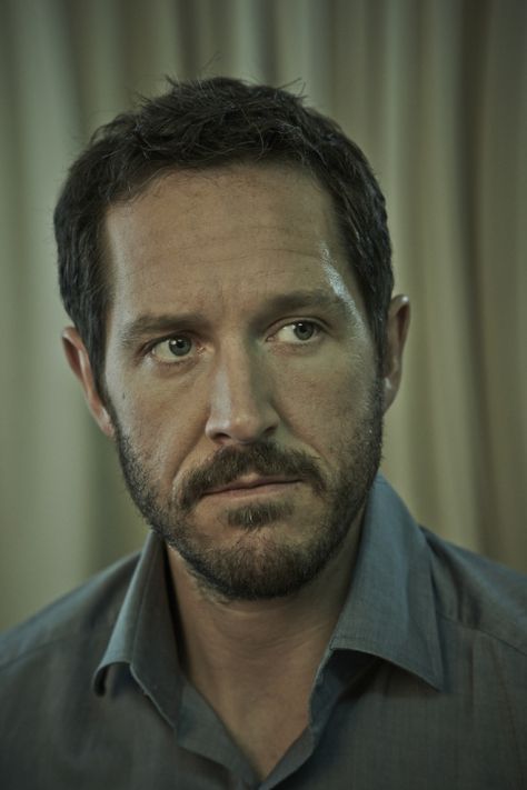 First Look At Bertie Carvel in Doctor Foster | The Consulting Detective Doctor Foster, Jonathan Strange, Dr Foster, Dystopian Aesthetic, Suranne Jones, Family Tv, Smart Men, Abc Family, Dapper Gentleman