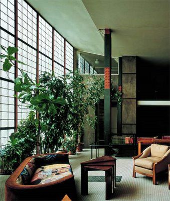 Pierre Chareau (1883-1950) avec Bernard Bijvoet et Louis Dalbet | La Maison de Verre | 31 Rue St-Guillaume | Paris | 1928-1932 Pierre Chareau, Interior Design Per La Casa, Interior Vintage, London Bus, Design Del Prodotto, Vintage Interiors, Interior Garden, Glass House, Interior Spaces