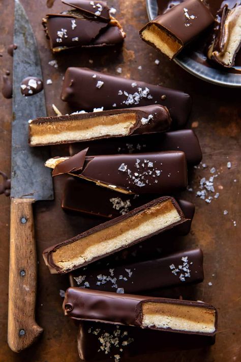 Homemade Vegan Peanut Butter Twix Bars | halfbakedharvest.com Peanut Butter Twix Bars, Peanut Butter Twix, Healthy Peanut Butter Cookies, Twix Bars, Half Baked Harvest Recipes, Baking Treats, Twix Bar, Harvest Recipes, Vegan Peanut Butter