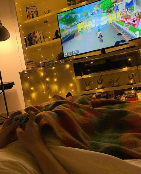 Playing Video Games Together Couples, Movie Date Night At Home Outfit, Dates Aesthetic, Gamer Friends, Date Activities, At Home Outfits, Dream Date, Twist Of Fate, Cute Relationship Photos