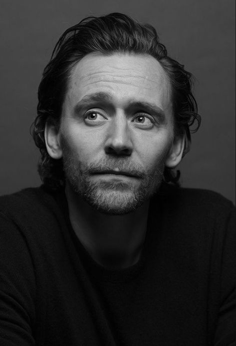 We Love Loki - Tom Hiddleston's Take: 5 Things He Loves... Loki Tv, Loki Art, Thomas William Hiddleston, Man Thing Marvel, Loki Laufeyson, Tom Hiddleston Loki, Tv Actors, Hair Reference, Black And White Portraits