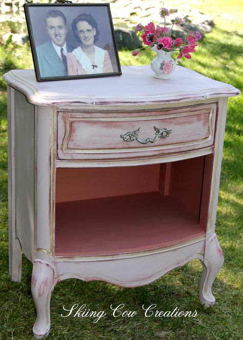 Pink White Washed Furniture, Side Table Redo, Pink Side Table, Vintage Steamer Trunk, Glazing Furniture, White Washed Furniture, Pink Furniture, Pink Chalk, Decoupage Furniture