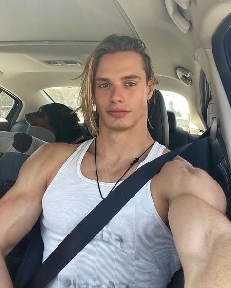 Rado Ionut from Romania a 20-year-old Romanian who is at the same time an athlete, a fitness trainer and a model. Romanian Boys, Handsome Guys, Boy Models, Fitness Trainer, 20 Years Old, Mens Clothing Styles, Vogue, Fashion Outfits, Mens Outfits