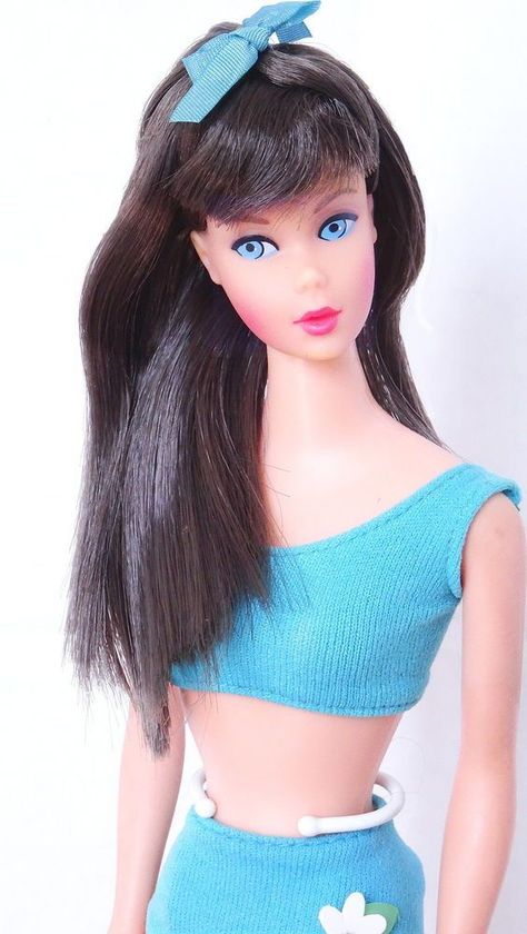 Identify your Mod Era Barbie - Mod Barbie & Other 70s Dolls Barbie Stories, Baby Barbie, Vintage Barbie Clothes, Bride Dolls, Barbie Doll House, Beautiful Barbie Dolls, Dolls For Sale, Vintage Barbie Dolls, Barbie Friends