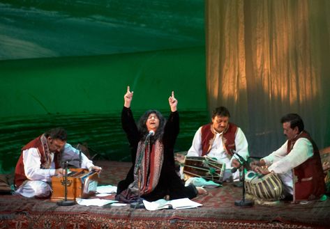 Qawwali - A form of devotional music in roots of the Sufi Islamic culture. Singing Photos, Sufi Music, Indian Literature, Pakistan Independence, Muslim Culture, Indus Valley Civilization, Mughal Empire, Persian Empire, Islamic Culture