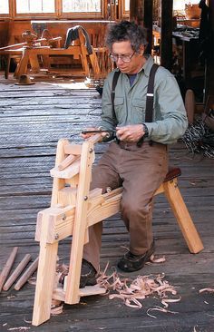 Shave Horse, Shaving Horse, Essential Woodworking Tools, Green Woodworking, Spoon Carving, Woodworking Magazine, Woodworking Workbench, Popular Woodworking, Diy Holz