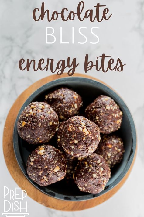 You are going to love this 7-ingredient, no bake Chocolate Bliss Energy Bites recipe! Loaded with toasted cashews, chia seeds, cocoa or cacao powder and sweetened with dates, these bites deliver a protein punch and are full of fiber. Nut Free Energy Balls, Gluten Free Kids Snacks, Healthy Energy Bites, Protein Energy Bites, Energy Bites Healthy, Gluten Free Recipes For Kids, Energy Bites Recipes, No Bake Energy Bites, Gluten Free Kids