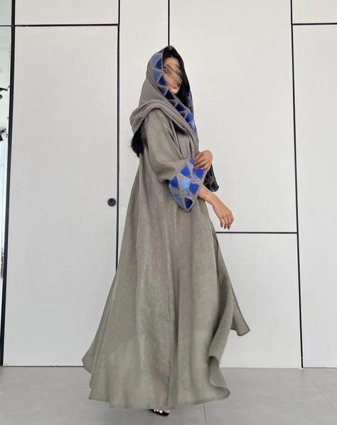 Grey Abaya, Embroidery On Sleeves, Wall Paint Designs, Blue Embroidery, Abaya Fashion, Dubai Uae, Wall Paint, Paint Designs, Modest Fashion