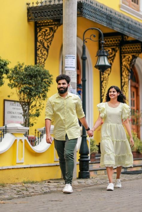 Post Wedding Shoot Fort Kochi Kerala Pre Wedding Shoot Ideas Street, Fort Kochi Photography Poses, Pre Wedding Shoot In Saree, Pre Wedding Photoshoot Outfit Couple Photos, Pre Wedding Shoot Dress Ideas, Copal Pic, Pre Wedding Shoot Ideas Outfit, Fairytales Wedding, Best Couple Photos