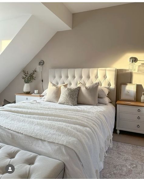 Bedroom Modern Ideas, Small Bedroom Decoration Ideas, Farrow And Ball Bedroom, Emily May, Hall Stairs, Elephants Breath, Bedroom Decoration Ideas, Cozy Bedroom Ideas, Bedroom Wardrobe Design